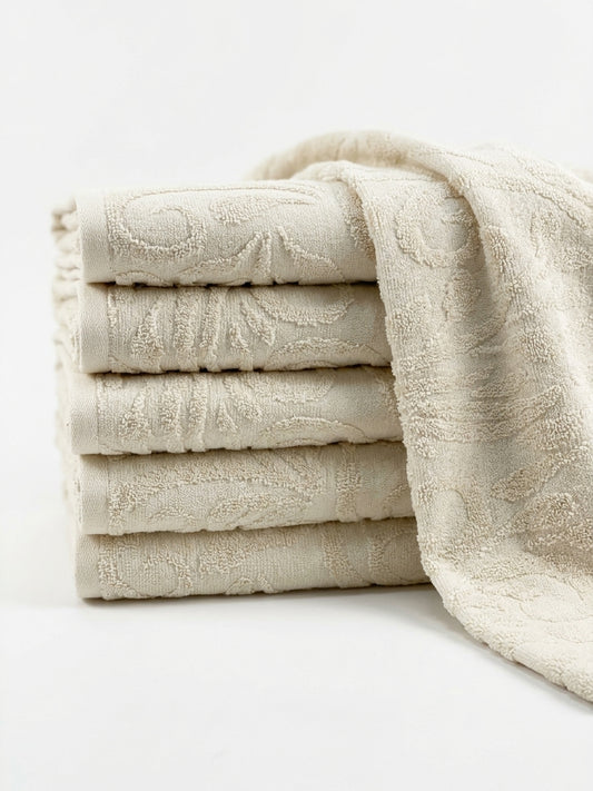 Luxury Cream Floral Jacquard Bath Towel (24" x 40")