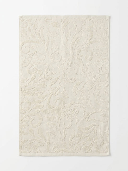 Luxury Cream Floral Jacquard Bath Towel (24" x 40")