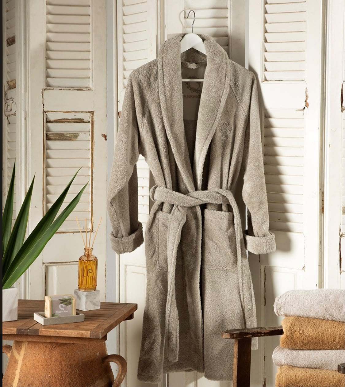 Luxury Soft & Plush Bathrobe – Premium Comfort for Everyday Relaxation