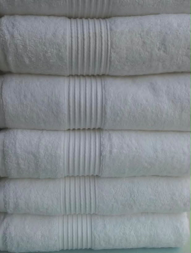 Premium Solid White Cotton Bath Towel (27x54 Inches)